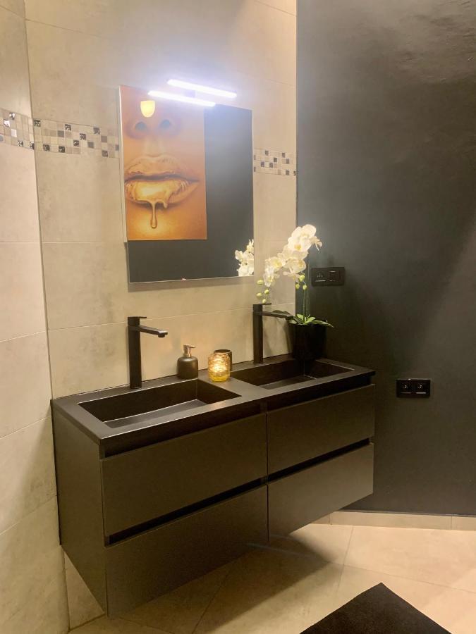 Sleep Inn - Black And Gold Loft Antwerp Cityview Dış mekan fotoğraf