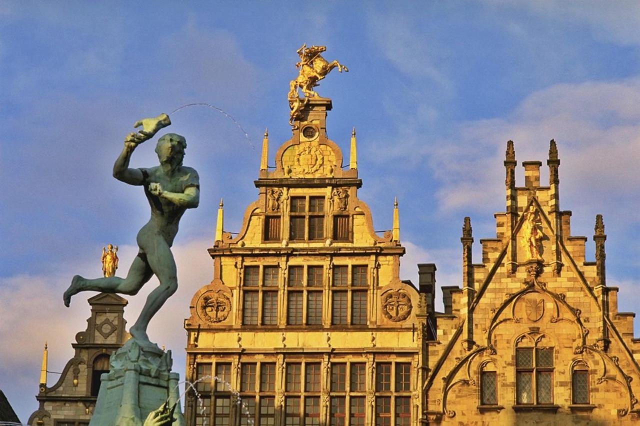 Sleep Inn - Black And Gold Loft Antwerp Cityview Dış mekan fotoğraf